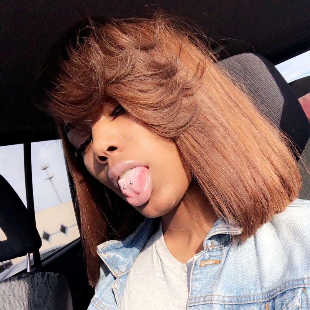 Meet your Posher, Denisha